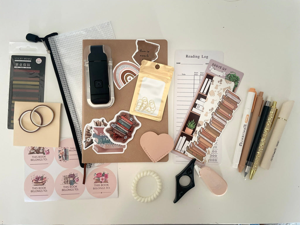 The Charm & Chapter Deluxe Box